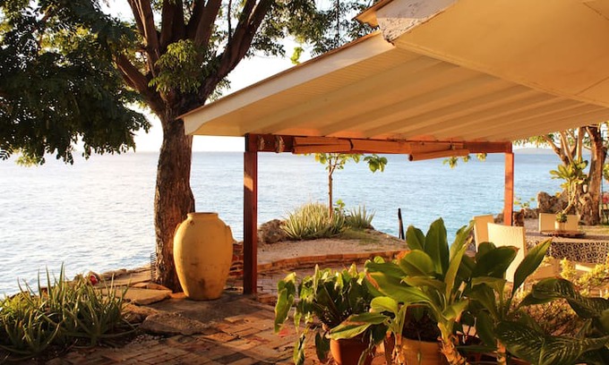 Sint Michiel House | Seaside villa, private ocean access