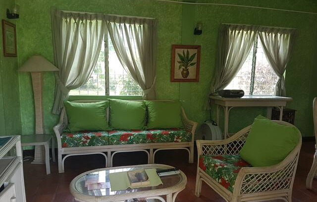 Halcyon Heights House | Camelot Retreat