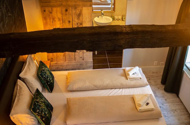 Jekerkwartier Apartment | Nieuw! Botanisch Chic Appartement in Binnenstad