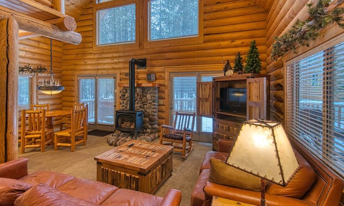 Island Park Cabin | Pine Tree Haven - Hot Tub, Game Room, Family Fun!!