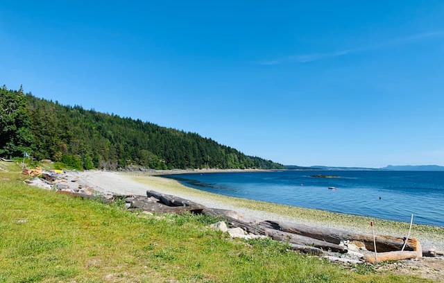 Powell River House | Getaway Cabin on Emmonds beach