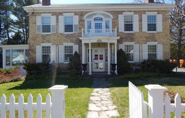 Norwich Bed & Breakfast | The Partridge House Room 201