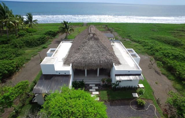 Monterrico Villa | Crystal Beach Monterrico