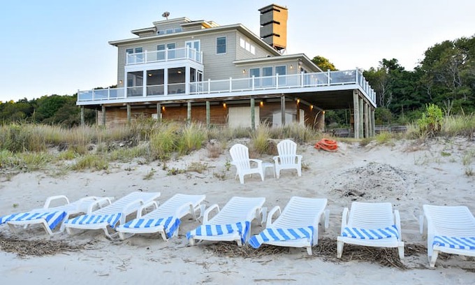 Picketts Harbor Villa | Waters Edge at Pickett's Harbor