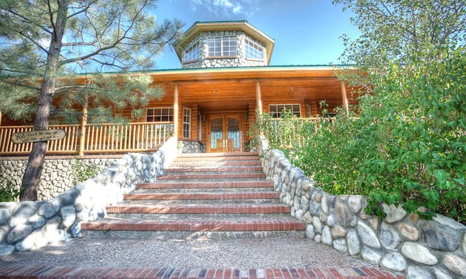 Show Low House | Stone Haven Lodge in the Pines