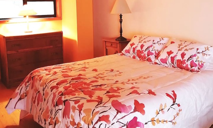 Hornby Island House | NEW: Touch The Earth Guest House Suite