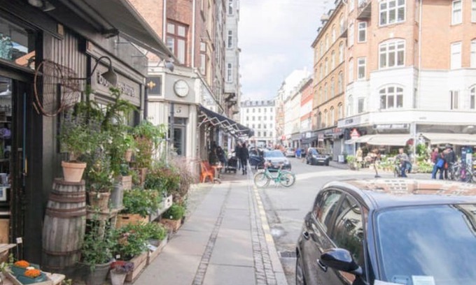 Frederiksberg C Apartment | Cosy apartment on CPH’s ‘little Paris’ street
