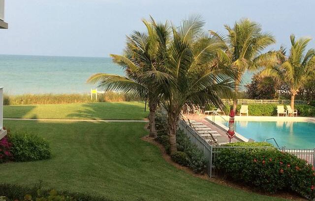 Central Beach Apartment | Direct Oceanfront, Private Beach Co