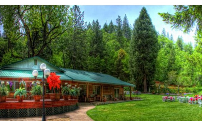 Lakehead House | House On The River - Lakehead - Shasta County