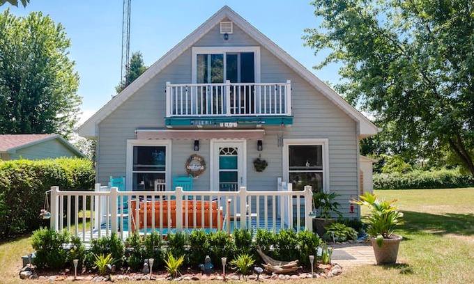 Lexington House | A Little Piece of Sandity- we have BEACH access