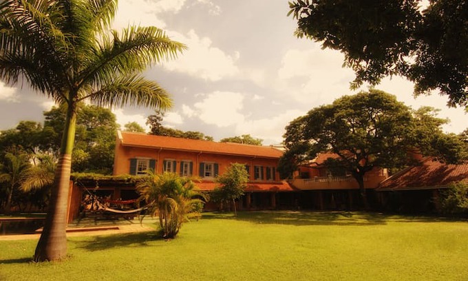 Harare East House | Pevensey House with Msasa woodlands in Highlands