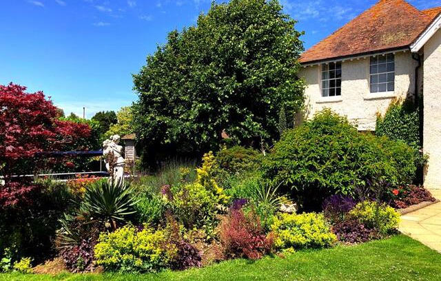 Pagham Apartment | Barton Manor - self contained luxury apartment