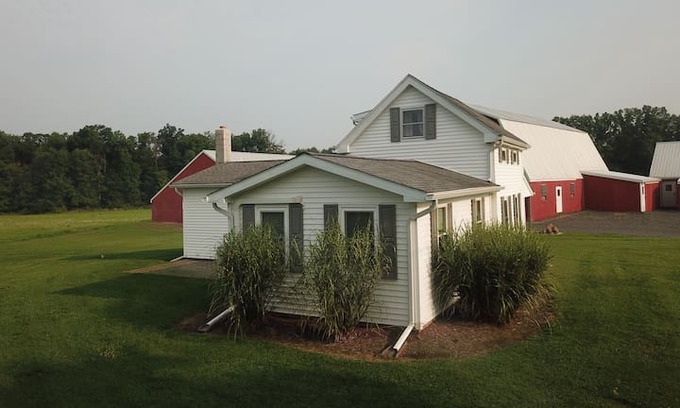 Zionhill House | Sunrise Farm