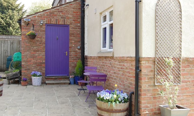 Thirsk Cabin | Fox Cottage, Bagby Grange, Thirsk. YO7 2AE