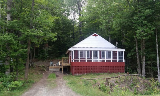 Craftsbury Cabin | Craftsbury Eligo Lakeview Cabin