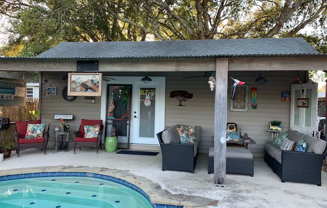 Iberia Parish House | The Bayou Poolhouse, "Come stay with friends".