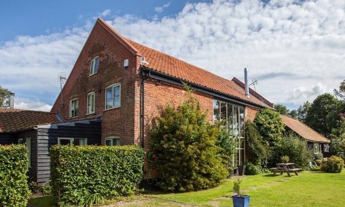 Reepham Apartment | Upper Barn Stable