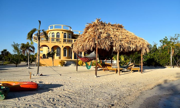 Boca Ciega Villa | Caribbean Beachfront Villa Mandevilla POOL/Palapa