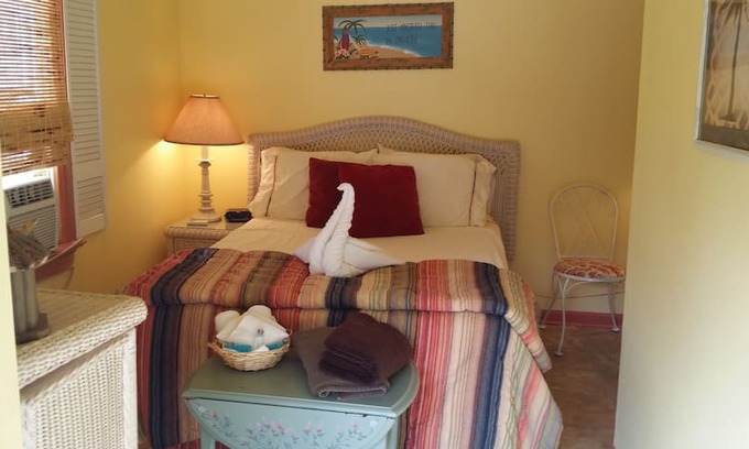 Zebulon House | Paradise found Mermaid Cabana