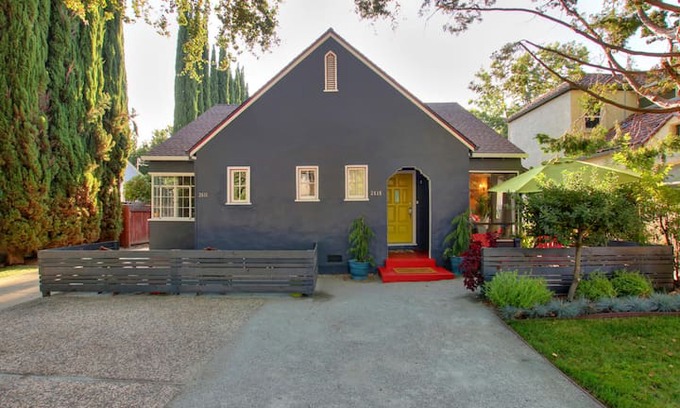 Land Park Cabin | Land Park Tower theater cottage
