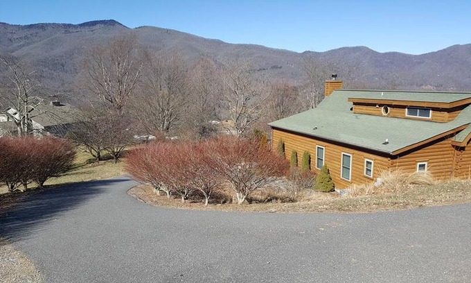 Waynesville Cabin | Apple Blossom Cabin
