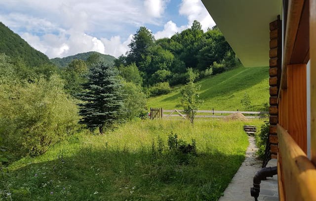 Pietroasa Villa | Meadows of Heaven-entire villa-12 persons-5 rooms
