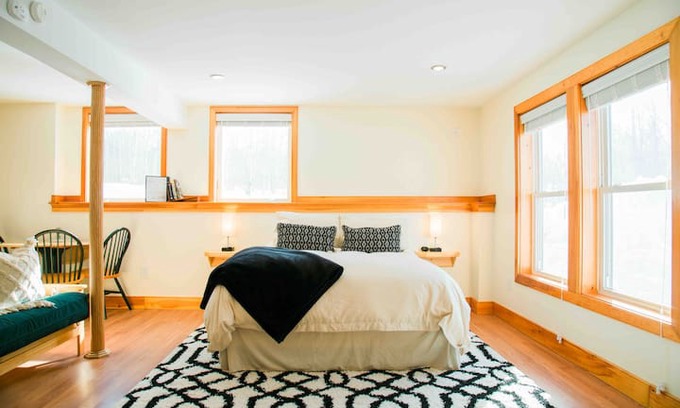 Campton Apartment | The White Mountain Oaks retreat-ski, hike, relax