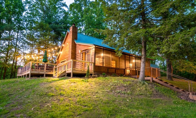 Pimento Cabin | Log Cabin + Guest House on a Pond with Hot Tub