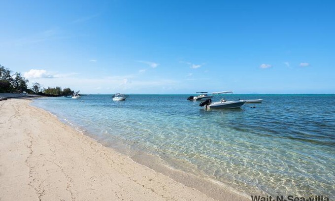 Roches Noires Apartment | Wait-N-Sea Villa