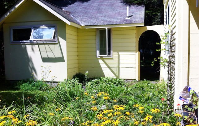 Woodstock Cabin | THE YELLOW COTTAGE in the heart of Woodstock