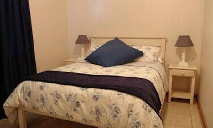 Gariepdam Apartment | Gariep.Poplar Chalet Self Catering Kudu 2