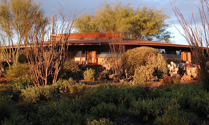 Cave Creek House | Organic architecture in the desert