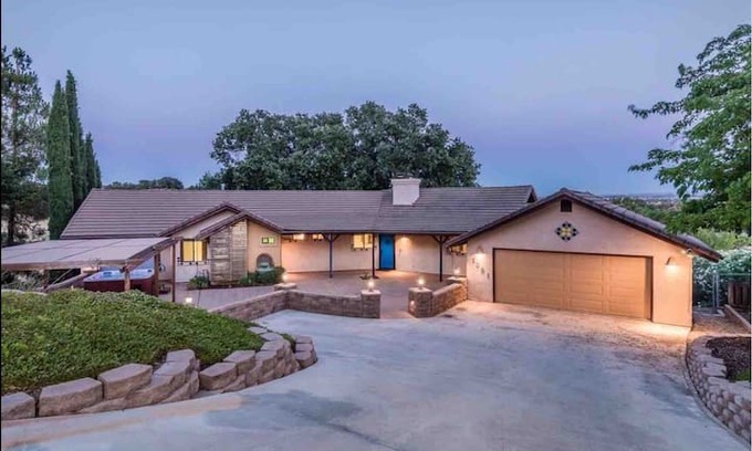 Paso Robles House | The Burrow