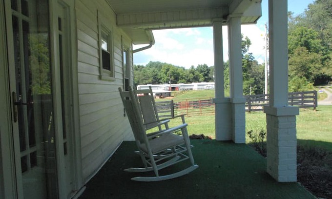 Hillsville House | Mark of Design Farmhouse Retreat