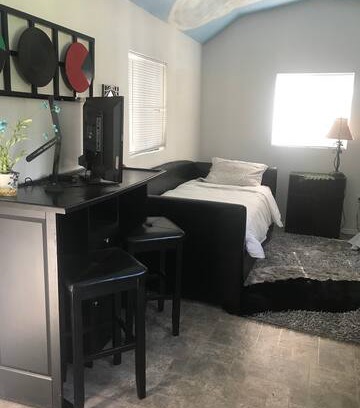 Rancho Cucamonga House | Private Studio in Rancho Cucamonga