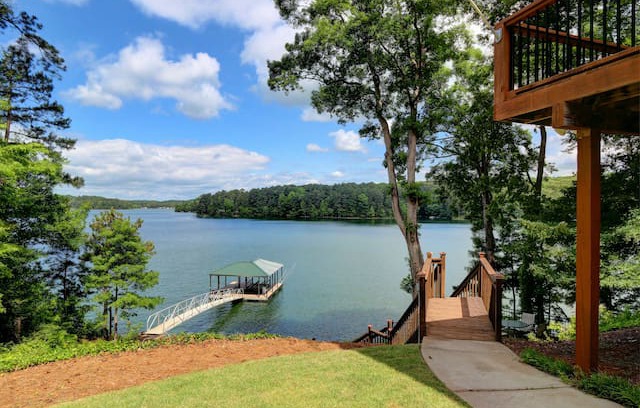 Acworth House | Lake Allatoona Vacation Lakehouse