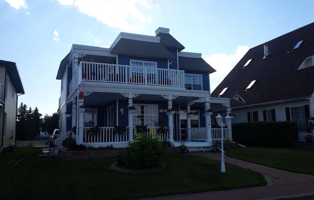 Cold Lake Apartment | Edgewater Cottage and Suites Studio