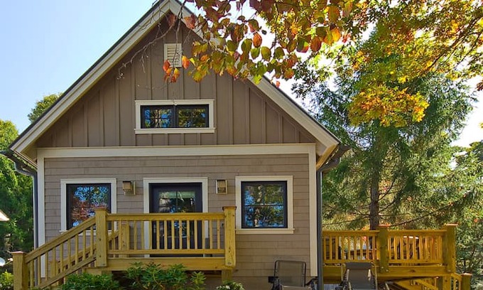 Fairview House | "The Sugar Shack" Tiny Mtn. House