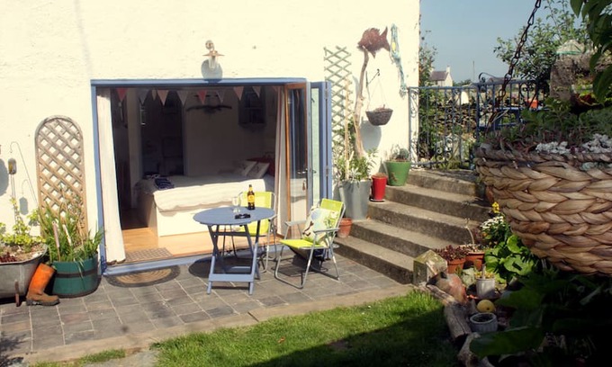 Rhoscolyn House | Ty Cert: self-catering Rhoscolyn flatette!