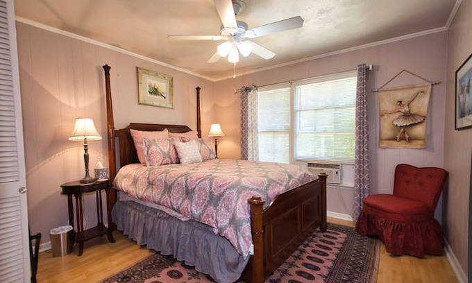 Sherman House | Guest Cottage in Historic Neighborhood