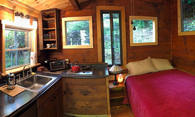 Warrensville House | The Hobbit House