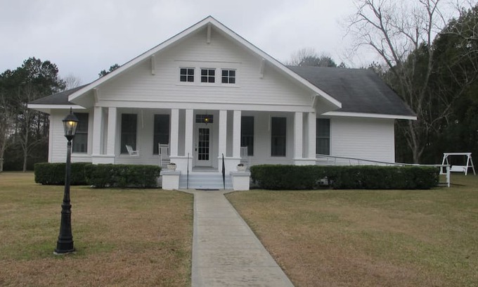 Wiggins House | Mimi's Elegant Country Home