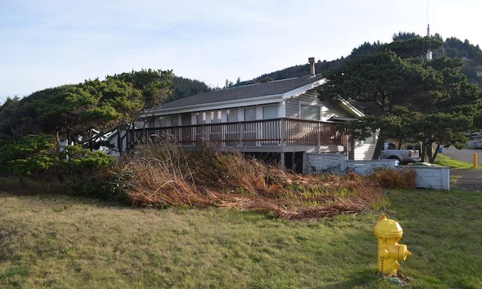 Yachats House | Logan House