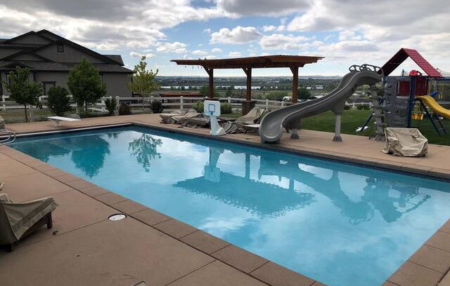 Todd Creek House | Pool House at the Todd Creek Oasis