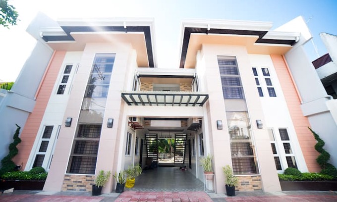 Cogon Apartment | Bohol's Maple Suites