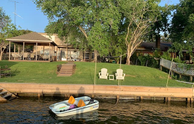 Willis House | My Happy Place Lakeside - Waterfront Retreat