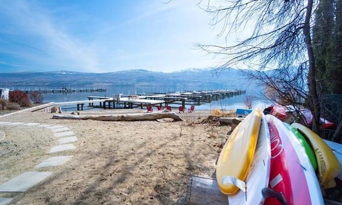 Central Okanagan Apartment | "Beach Walk" at Barona Beach Lakefront Resort