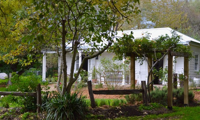 Berrima Cabin | Ardleigh Cottage in Berrima Village