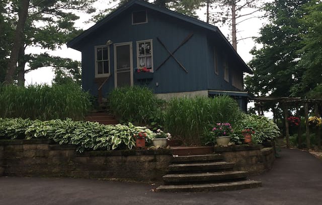 Waupaca Cabin | Rustic cabin on Stratton Lake