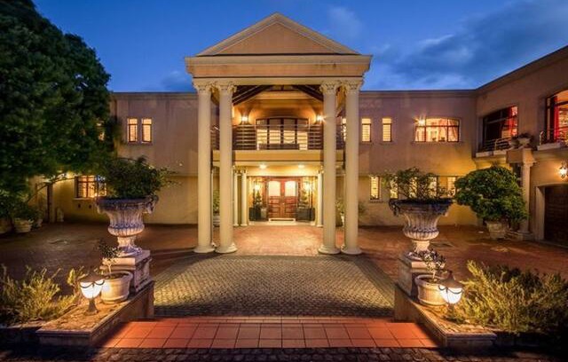 Umhlanga Ridge House | The most beautiful lifestyles in the world.